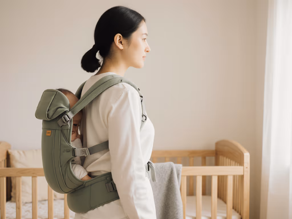 illustration_of_baby_carrier_fitted_on_a_very_short_torso